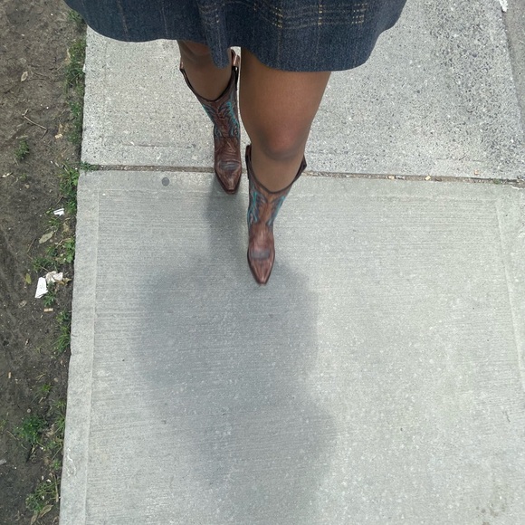 Downtown cowgirl boots - Picture 3 of 13